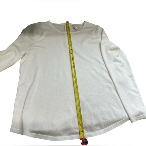 Chico’s  White Sweater With Zipper On The Back Size 1 - Picture 8 of 8